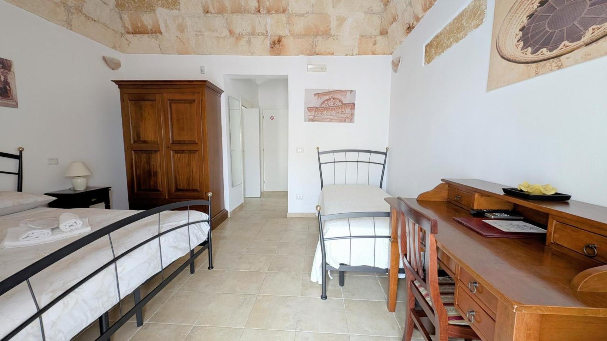 B&B Corte Regina Esther Veglie Exterior photo
